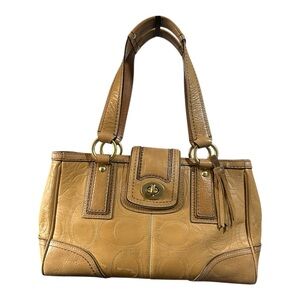 Coach vintage shoulder bag